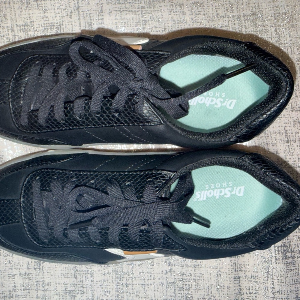 Dr. Scholl's Women's Time Off Win Platform Sneakers - Picture 13 of 16